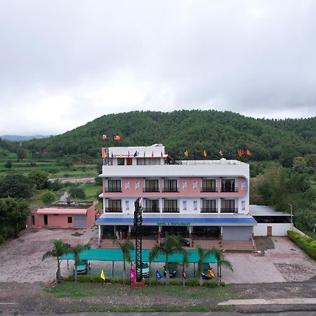 Dungarpur Hotel White Lotus מראה חיצוני תמונה
