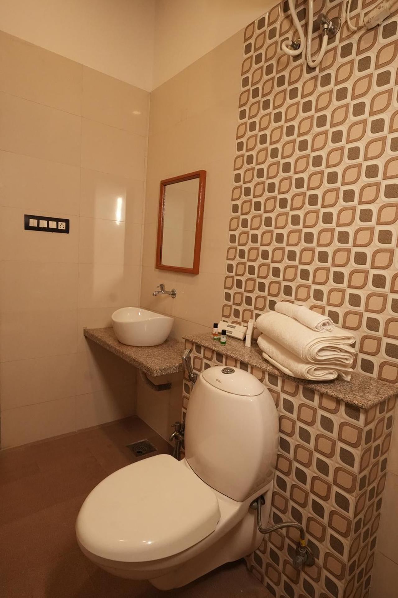 Dungarpur Hotel White Lotus מראה חיצוני תמונה