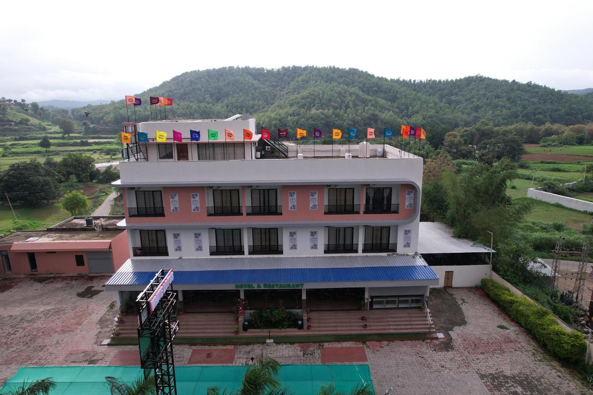Dungarpur Hotel White Lotus מראה חיצוני תמונה
